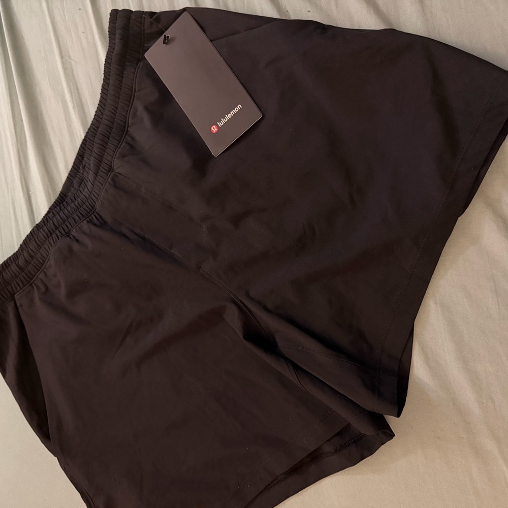 Lululemon Pace Breaker Short 5” Black Large NWT